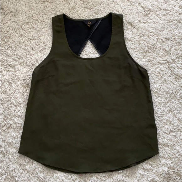 Dark green flowy shirt. - Picture 1 of 2